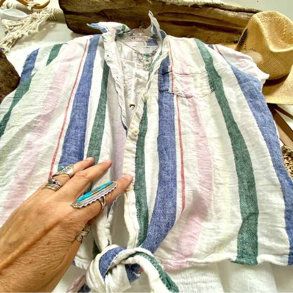 Comfy LINEN boho sleeveless blouse in trendy pastel stripes-cottage/resort vibe - Picture 7 of 13